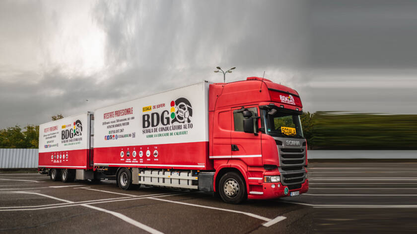 Camion categoria C cu remorca categoria E