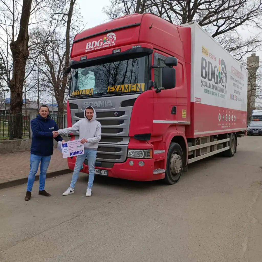 Elev admis, alaturi de instructor Andrei Ciobanu, camion Scania, categoria C, scoala de soferi BDG