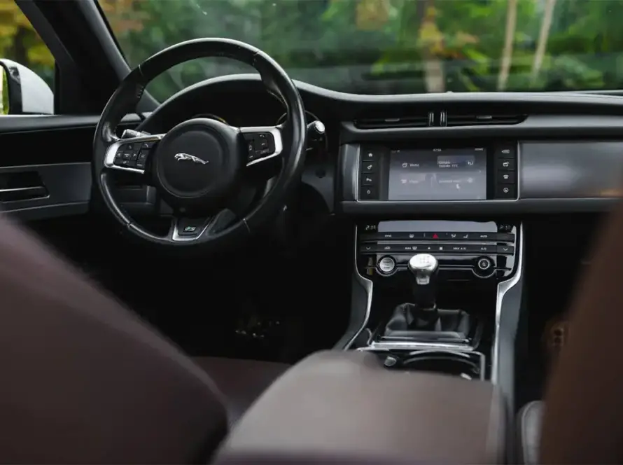 INTERIOR-MASINA-SCOALA-BDG (1)